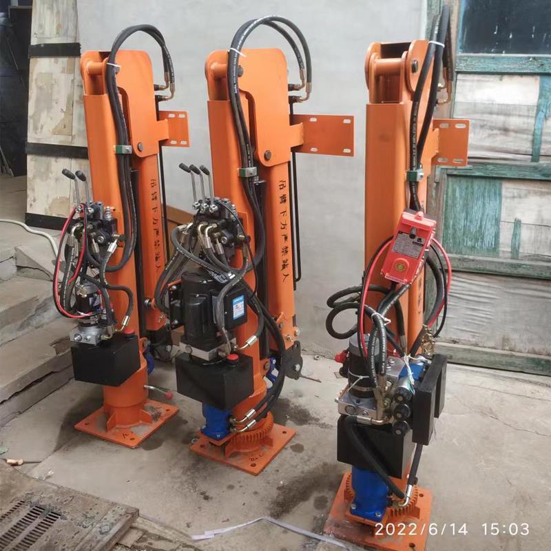 丰润区重汽蓝牌随车吊 3.2吨 国六动力强 液压驱动 农用自卸起重机